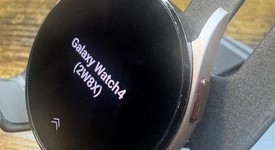 Fair
													Samsung Galaxy Watch4 - Unlocked, Gold, 40mm, photo 2 of 5