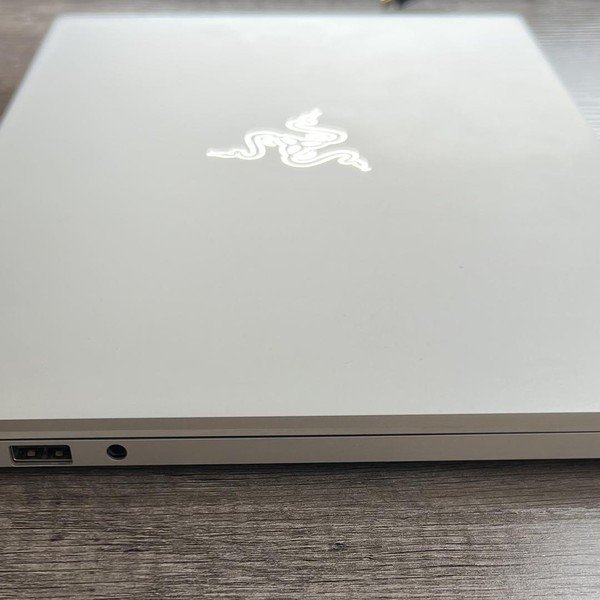 Razer Book 13 inch 2020 - 512 GB, White, 16 GB, Intel Core i7