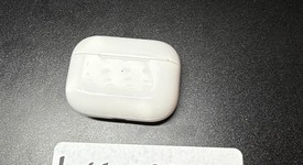 Used
													Apple AirPods Pro - Wireless Case, photo 4 of 5