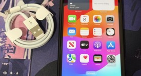 Good
													Apple iPhone Xr - Unlocked, Black, 64 GB, A1984, photo 2 of 6