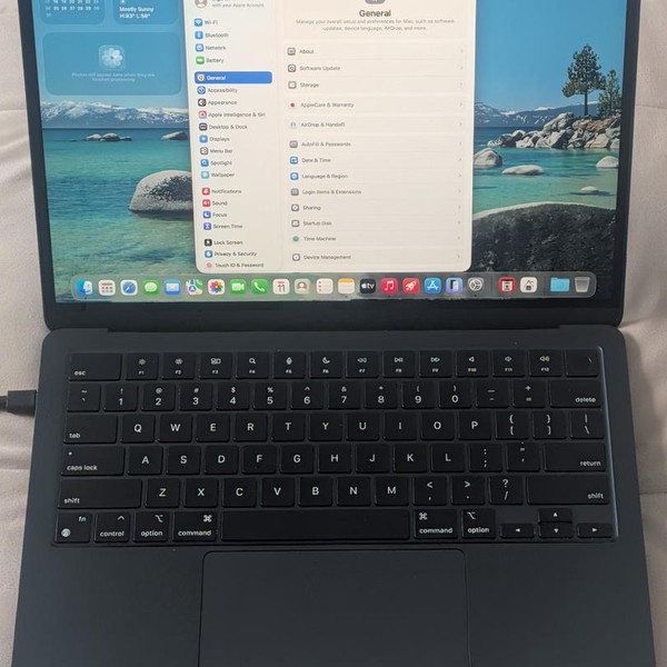 MacBook Air 2024 (M3) - 13 inch - 256 GB, Midnight, 8 GB, Apple M3, 8-core GPU