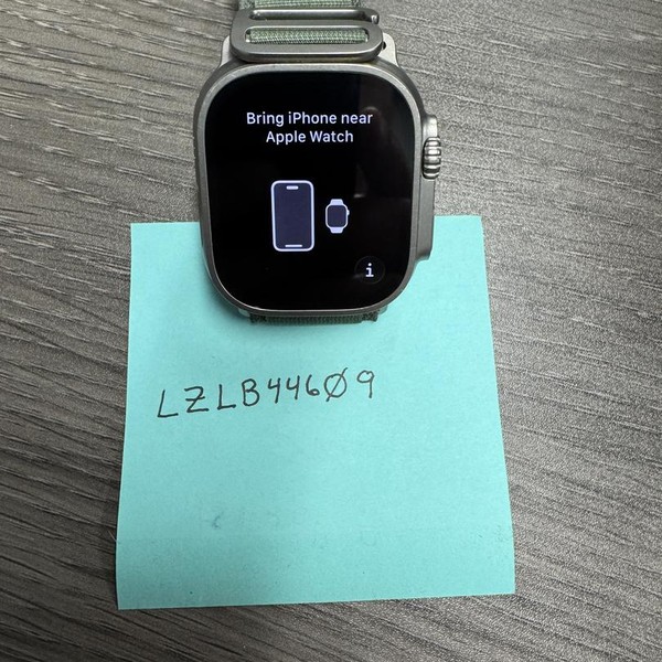 Apple Watch Ultra 49mm - Verizon, Titanium, A2622
