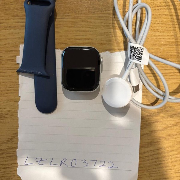 Apple Watch Series 10 42mm - Silver, A2997 - GPS, Aluminum