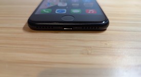 Good
													Apple iPhone SE 3rd Gen 2022 - Unlocked, Midnight, 128 GB, A2595, photo 4 of 16