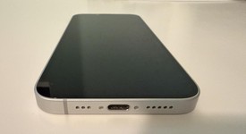 Mint
													Apple iPhone 16e - Unlocked, White, 128 GB, A3212, photo 4 of 9