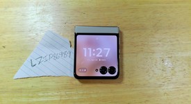 Good
													Motorola Razr (2024) - Unlocked, Sand, 256 GB, 8 GB, photo 2 of 5