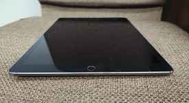 Good
													Apple iPad Pro 12.9" 2nd Gen 2017 - AT&T, Gray, 256 GB, photo 4 of 4