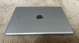 Good
													Apple iPad 8th Gen - Wi-Fi, Silver, 128 GB, A2270, photo 4 of 7