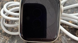 Good
													Apple Watch Series 7 45mm - Unlocked, Starlight, A2477 - Cellular, Aluminum, photo 3 of 6