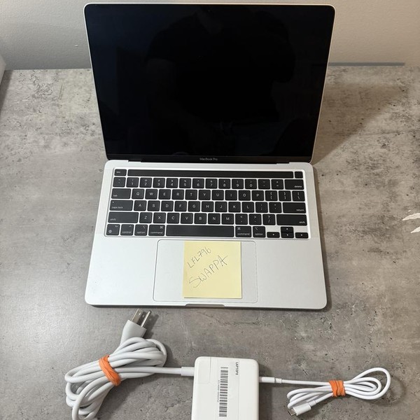 MacBook Pro 2020 - 13 inch - 512 GB, Silver, 8 GB, Apple M1