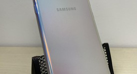 Good
													Samsung Galaxy S10 5G - Unlocked Non-US, Silver, 512 GB, 8 GB, SM-G977N, photo 2 of 4