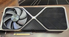 Used
													Nvidia GeForce RTX 4090 Founders Edition - 900-1G136-2530-000, photo 4 of 10