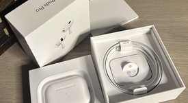 Used
													Apple AirPods Pro 2 - Lightning, photo 5 of 8