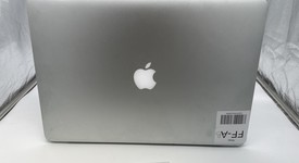 Fair
													MacBook Pro 2015 (Retina) - 15" - Silver, 512 GB, 16 GB, photo 3 of 7