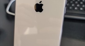 Good
													Apple iPhone Xs Max - Unlocked, Gold, 64 GB, A1921, photo 5 of 7