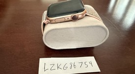 Good
													Apple Watch Series 6 44mm - Unlocked, Gold, A2294 - Cellular, Aluminum, photo 5 of 16