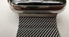 Good
													Apple Watch Series 6 44mm - Unlocked, Silver, A2294 - Cellular, Stainless Steel, photo 4 of 9