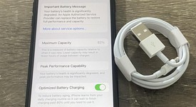 Good
													Apple iPhone 7 - Unlocked, Jet Black, 128 GB, A1660, photo 3 of 6