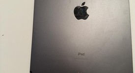 Good
													Apple iPad Pro 11" 2018 - Unlocked, Gray, 64 GB, A2013, photo 3 of 6