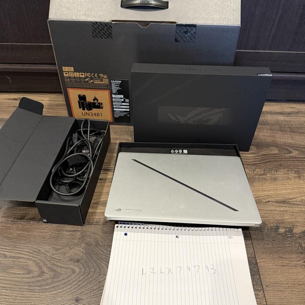 Asus ROG Zephyrus G14 (2025)  GA403 - 1 TB, White, 32 GB, AMD Ryzen AI 9