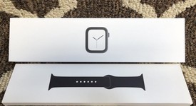 Good
													Apple Watch Series 4 44mm - Gray, A1978 - GPS, Aluminum, photo 3 of 9