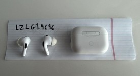 Used
													Apple AirPods Pro 2 - USB-C, photo 2 of 3