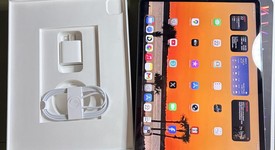 Mint
													Apple iPad Pro 12.9" 6th Gen 2022 - Unlocked, Gray, 1 TB, photo 3 of 8