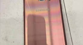 Good
													Samsung Galaxy S7 Edge - Unlocked Non-US, Gold, 32 GB, SM-G935FD, Dual Sim, photo 3 of 7
