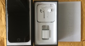 New
													Apple iPhone 7 - Verizon, Jet Black, 256 GB, A1660, photo 4 of 5