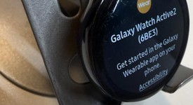 Fair
													Samsung Galaxy Watch Active2 44mm - Unlocked, Black, Stainless Steel, photo 3 of 6