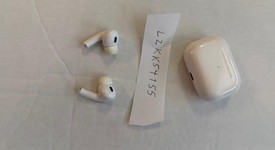 Used
													Apple AirPods Pro 2 - Lightning, photo 5 of 5