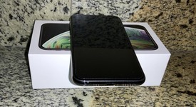 Mint
													Apple iPhone Xs - Unlocked, Gray, 256 GB, A1920, photo 3 of 12
