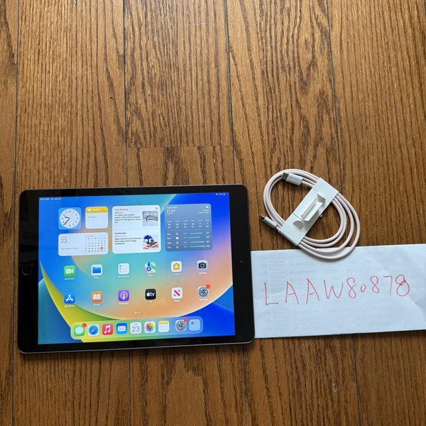 Apple iPad 7th Gen - Wi-Fi, Gray, 32 GB, A2197