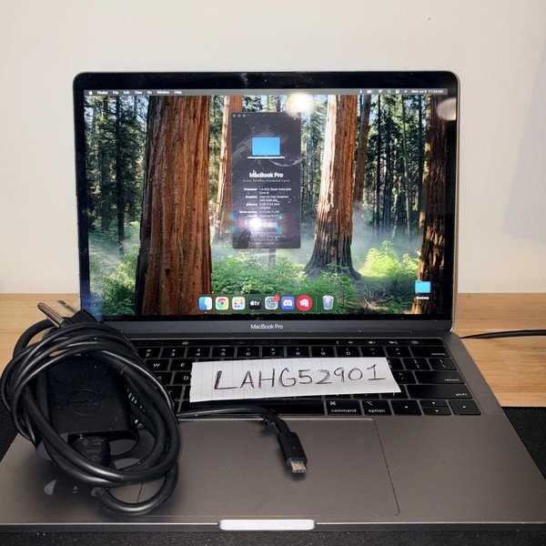 MacBook Pro 2019 - 13 inch - 128 GB, Gray, 8 GB, Intel Core i5