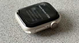 Good
													Apple Watch Series 9 41mm - Unlocked, Starlight, A2982 - Cellular, Aluminum, photo 5 of 27