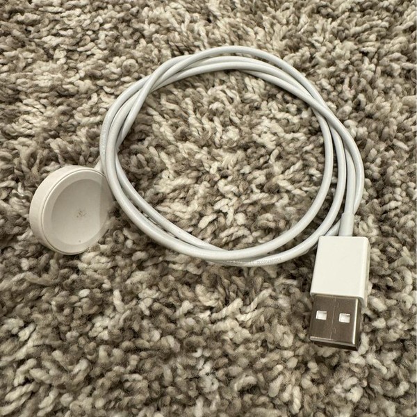 Apple Watch Series 5 40mm - Gold, A2092 - GPS, Aluminum