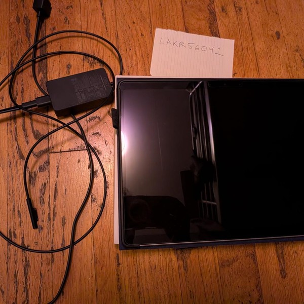 Microsoft Surface Pro 11 - 256 GB, Platinum, 16 GB, Snapdragon X Plus