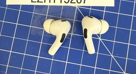 Used
													Apple AirPods Pro 2nd Gen - Lightning, photo 5 of 5