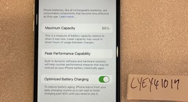 Good
													Apple iPhone SE 2nd Gen 2020 - Unlocked, White, 64 GB, A2275, photo 2 of 7