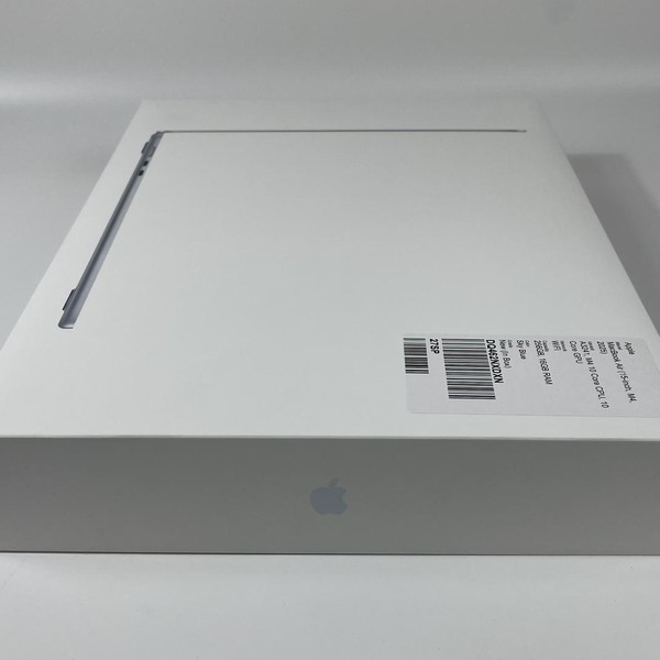 MacBook Air 2025 (M4) - 15 inch - 256 GB, Sky Blue, 16 GB, Apple M4
