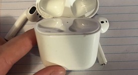 Used
													Apple AirPods 2nd Gen - Lightning Case, photo 1 of 4