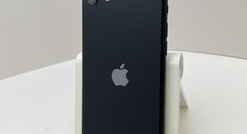 Mint
													Apple iPhone SE 3rd Gen 2022 - Unlocked, Midnight, 64 GB, A2595, photo 3 of 5