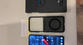 Good
													Motorola Razr (2024) - Verizon, Gray, 256 GB, 8 GB, photo 1 of 9