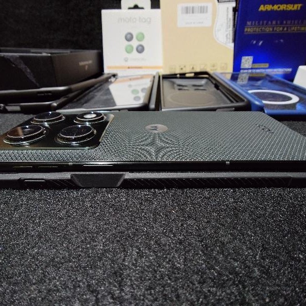Motorola Razr Fold - Unlocked, 512 GB, PANTONE Blackened Blue
