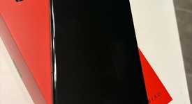 Mint
													OnePlus 13 - Unlocked, Black Eclipse, 256 GB, 12 GB, photo 3 of 8