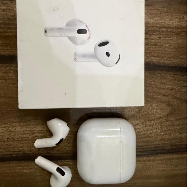 Apple AirPods (4th Gen) - Active Noise Cancellation