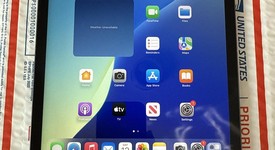 Mint
													Apple iPad 9th Gen - Unlocked, Gray, 64 GB, A2603, photo 2 of 18