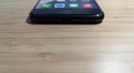 Good
													Apple iPhone SE 3rd Gen 2022 - Unlocked, Midnight, 64 GB, A2595, photo 3 of 12