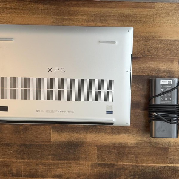 Dell XPS 17 9700 (2020) - 1 TB, 32 GB, Intel Core i7, UHD+ Plus Touch