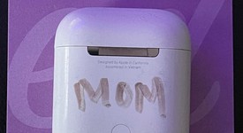 Used
													Apple AirPods 2nd Gen - Lightning Case, photo 3 of 7